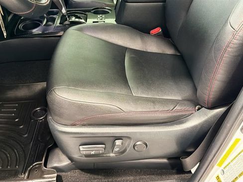 Certified 2017 Toyota 4Runner TRD Off-Road Premium AWD/4WD image 17