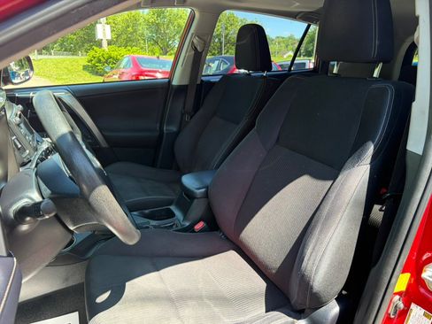 Used 2013 Toyota RAV4 XLE AWD/4WD image 17