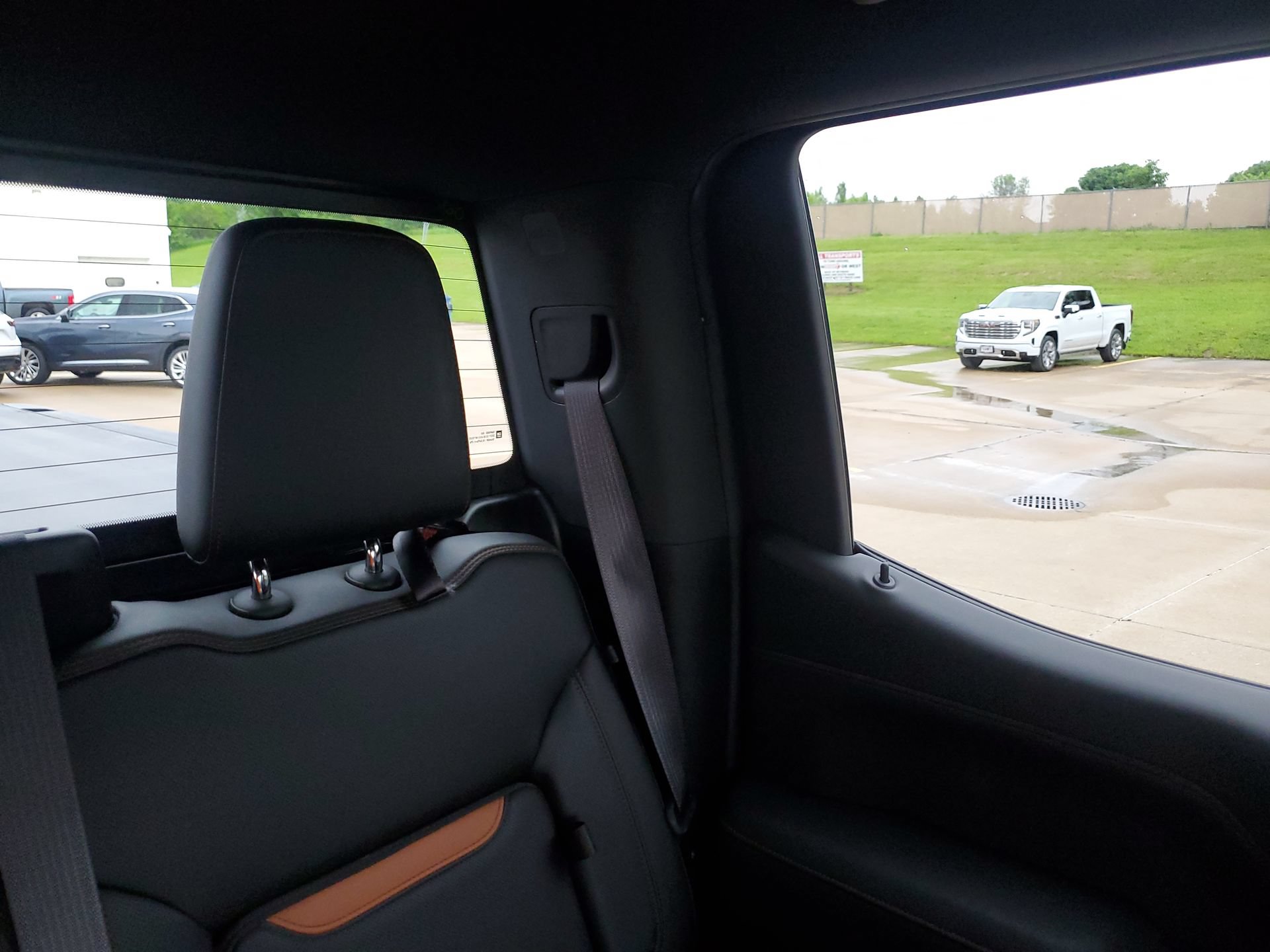 Used 2019 GMC Sierra 1500 AT4 w/ AT4 Premium Package AWD/4WD image 15
