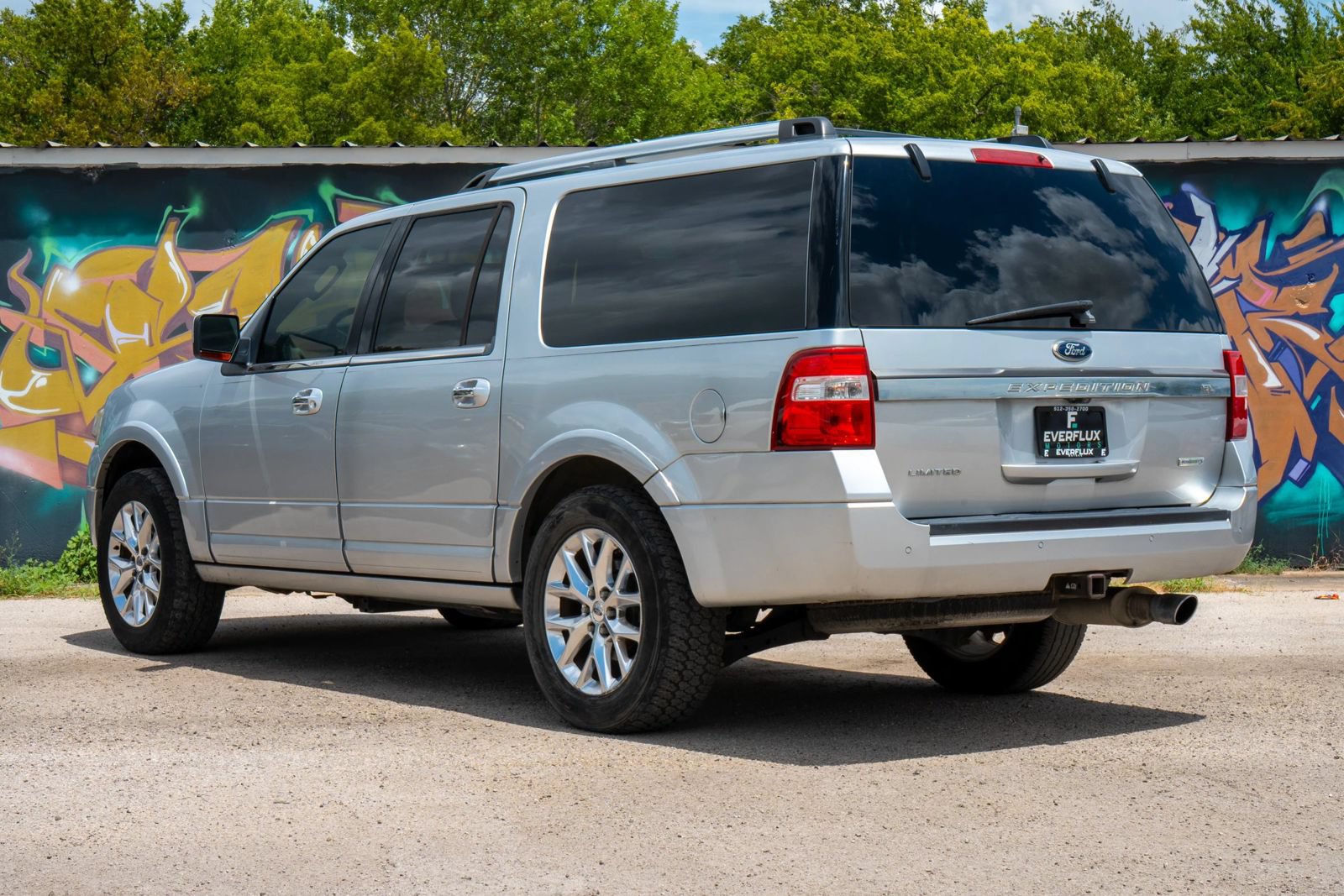 Used 2015 Ford Expedition EL Limited w/ Equipment Group 301A RWD image 8