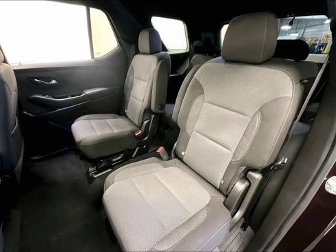 Used 2023 Chevrolet Traverse LT FWD image 22