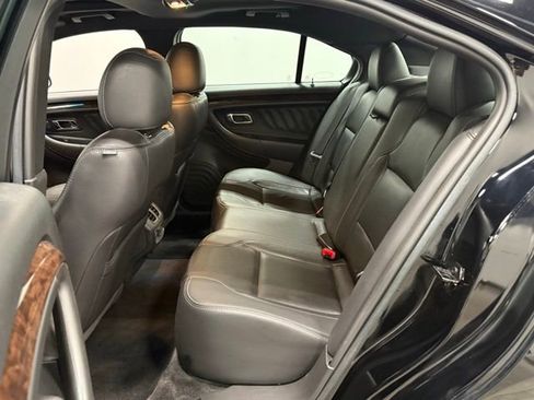 Used 2018 Ford Taurus Limited image 34