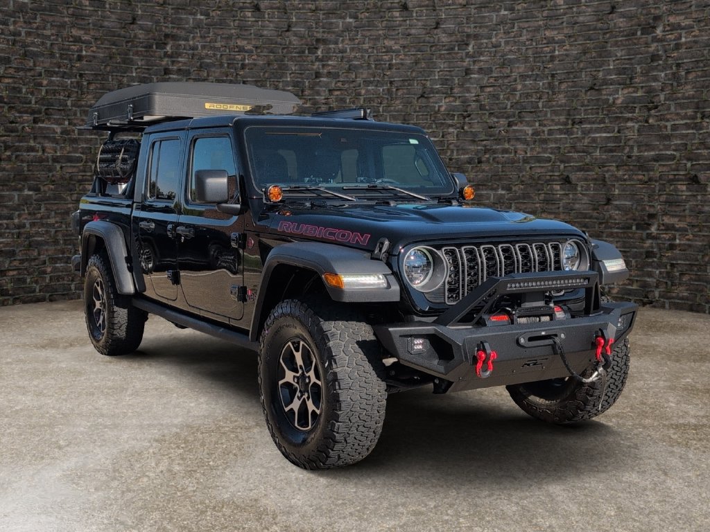 Used 2025 Jeep Gladiator Rubicon AWD/4WD image 2