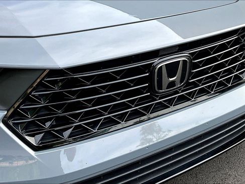 Used 2023 Honda Accord EX-L image 34