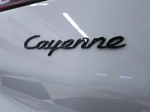 Used 2021 Porsche Cayenne Coupe AWD/4WD image 34