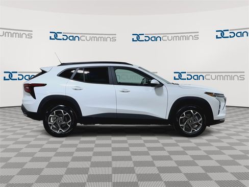 New 2026 Chevrolet Trax LT image 9