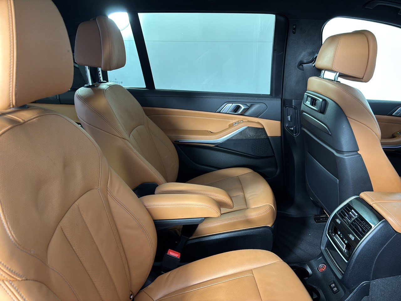 Used 2022 BMW X7 xDrive40i w/ M Sport Package AWD/4WD image 29