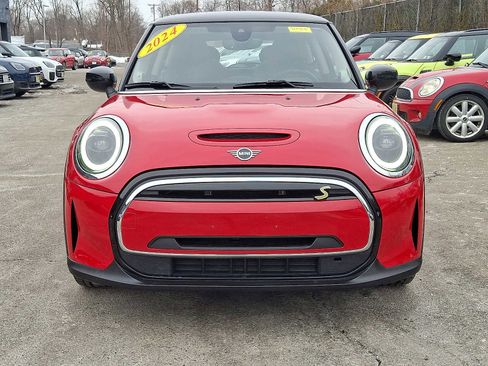 Used 2024 MINI Cooper SE image 2