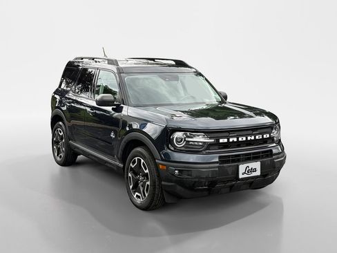 Used 2021 Ford Bronco Sport Outer Banks AWD/4WD image 2