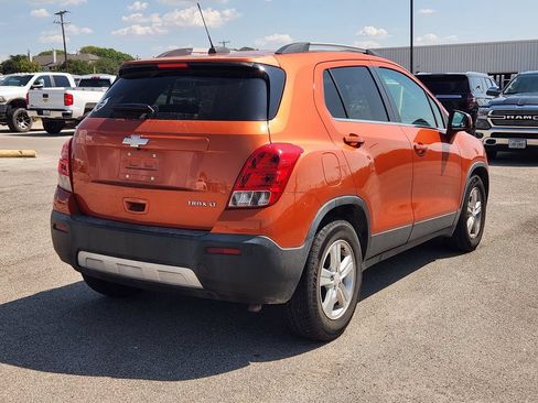 Used 2015 Chevrolet Trax LT w/ LT Sun and Sound Package FWD image 4