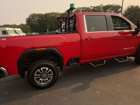 Certified 2022 GMC Sierra 3500 SLE w/ X31 Off-Road Package image 8