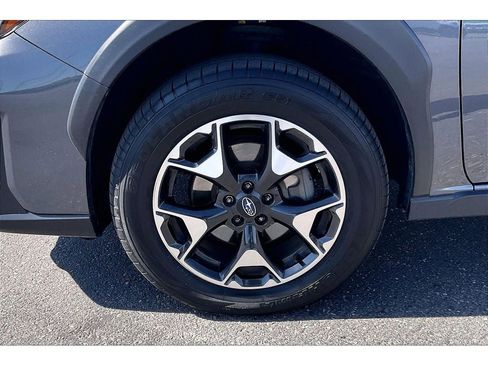 Used 2020 Subaru Crosstrek 2.0i Premium w/ Moonroof Package 1 AWD/4WD image 10