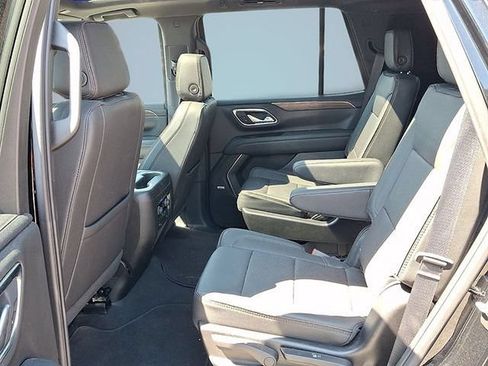 Used 2024 Chevrolet Tahoe High Country w/ Premium Package 2 AWD/4WD image 7