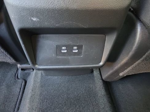 Certified 2025 Nissan Rogue SV FWD image 32