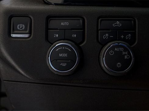 Used 2024 Chevrolet Silverado 1500 LT w/ Protection Package image 17