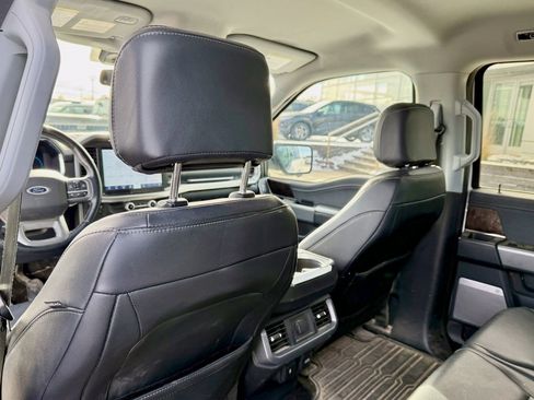 Used 2022 Ford F150 Lariat w/ Max Trailer Tow Package image 11