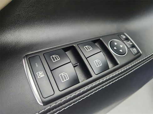 Used 2017 Tesla Model S 75D image 19