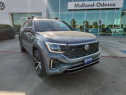 New 2026 Volkswagen Atlas Cross Sport SEL Premium R-Line