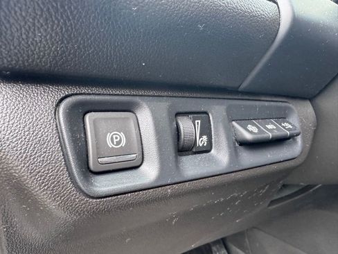 Used 2023 GMC Acadia Denali w/ Denali Ultimate Package image 15