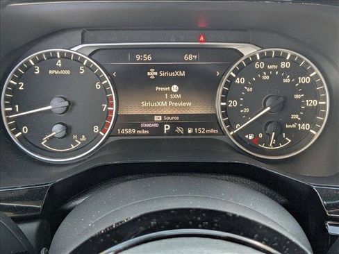 Used 2024 Nissan Pathfinder SL w/ SL Premium Package image 11