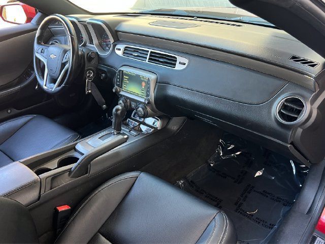 Used 2015 Chevrolet Camaro SS w/ RS Package RWD image 32
