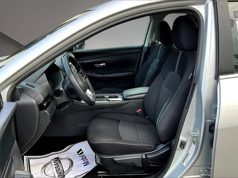 Certified 2023 Nissan Sentra SV FWD image 21