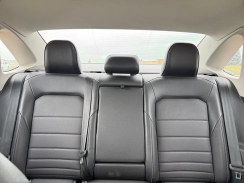 Used 2024 Volkswagen Jetta SE FWD image 42