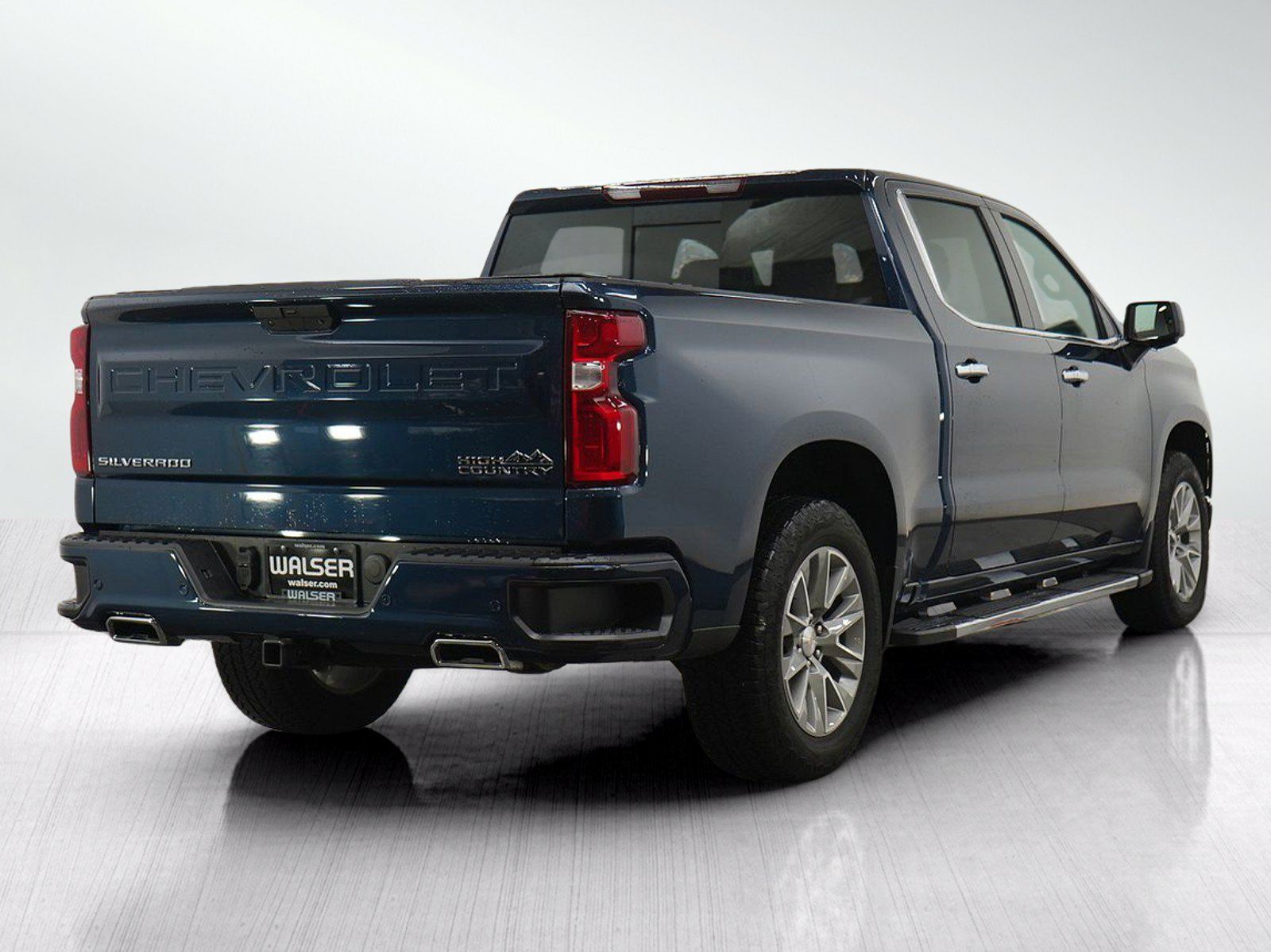 Used 2022 Chevrolet Silverado 1500 High Country w/ Safety Package II AWD/4WD image 5