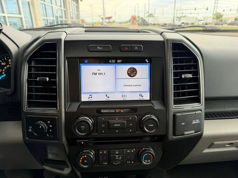 Used 2018 Ford F150 XLT w/ Equipment Group 302A Luxury AWD/4WD image 12
