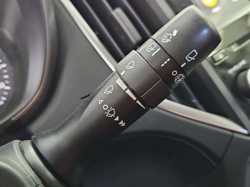 Used 2020 Subaru Crosstrek 2.0i Premium image 25