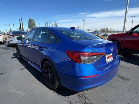 Used 2023 Honda Civic Sport image 6