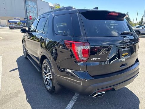 Used 2017 Ford Explorer Sport w/ Equipment Group 401A AWD/4WD image 9