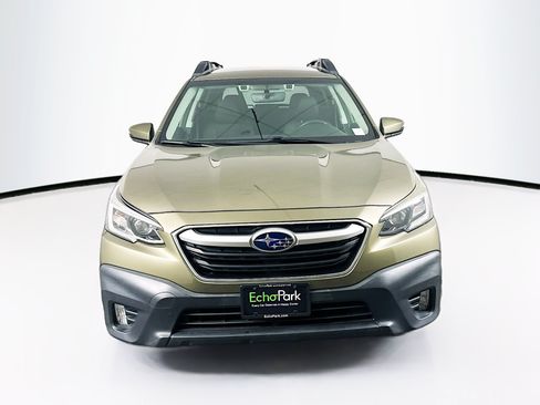 Used 2022 Subaru Outback Premium AWD/4WD image 2