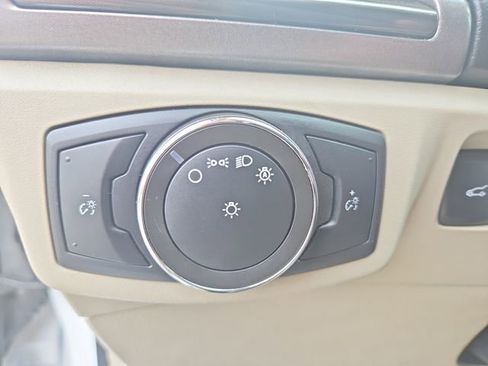 Used 2020 Ford Fusion SEL image 19