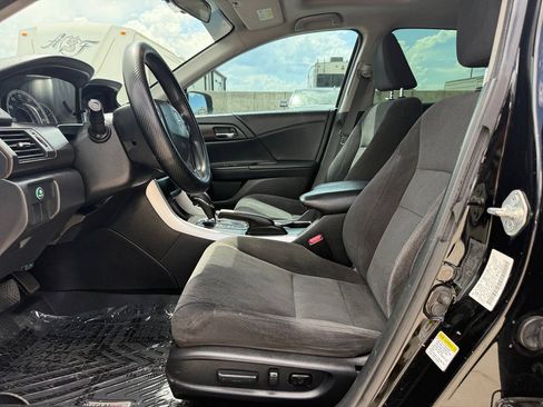 Used 2014 Honda Accord EX image 16