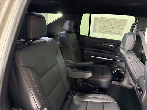 New 2026 Chevrolet Traverse Z71 w/ Enhanced Driving Package AWD/4WD image 20