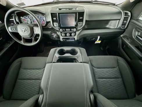 New 2026 RAM 1500 Express AWD/4WD image 9