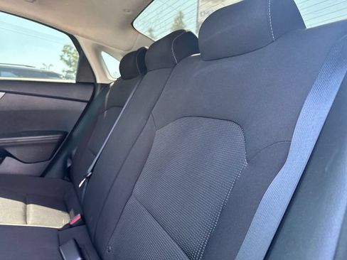 Used 2020 Kia Forte LXS FWD image 19
