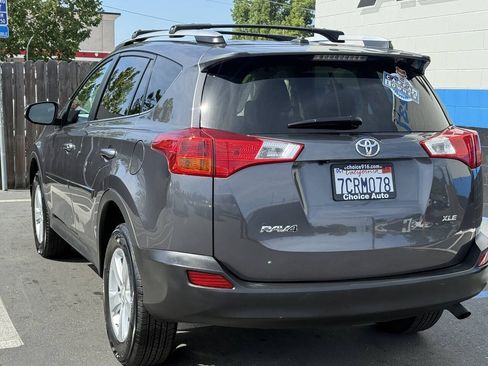 Used 2013 Toyota RAV4 XLE FWD image 4