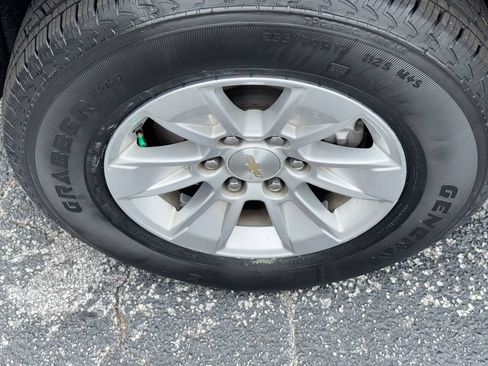 Used 2022 Chevrolet Silverado 1500 LT RWD image 12
