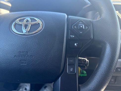 Used 2022 Toyota Tacoma SR image 18