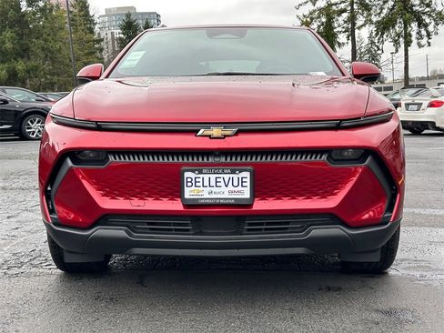 New 2026 Chevrolet Equinox EV LT image 8