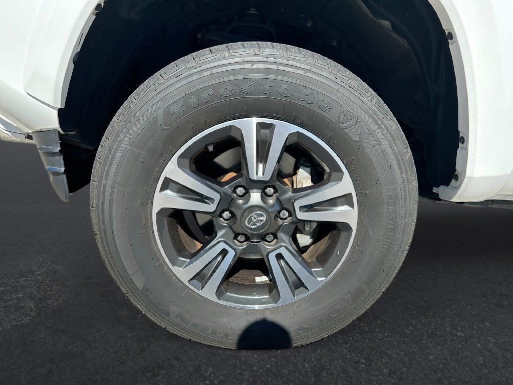 Used 2019 Toyota Tacoma TRD Sport RWD image 10