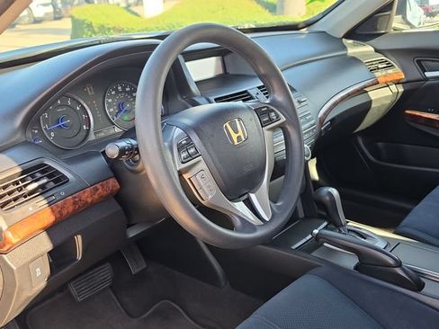 Used 2012 Honda Crosstour EX image 13