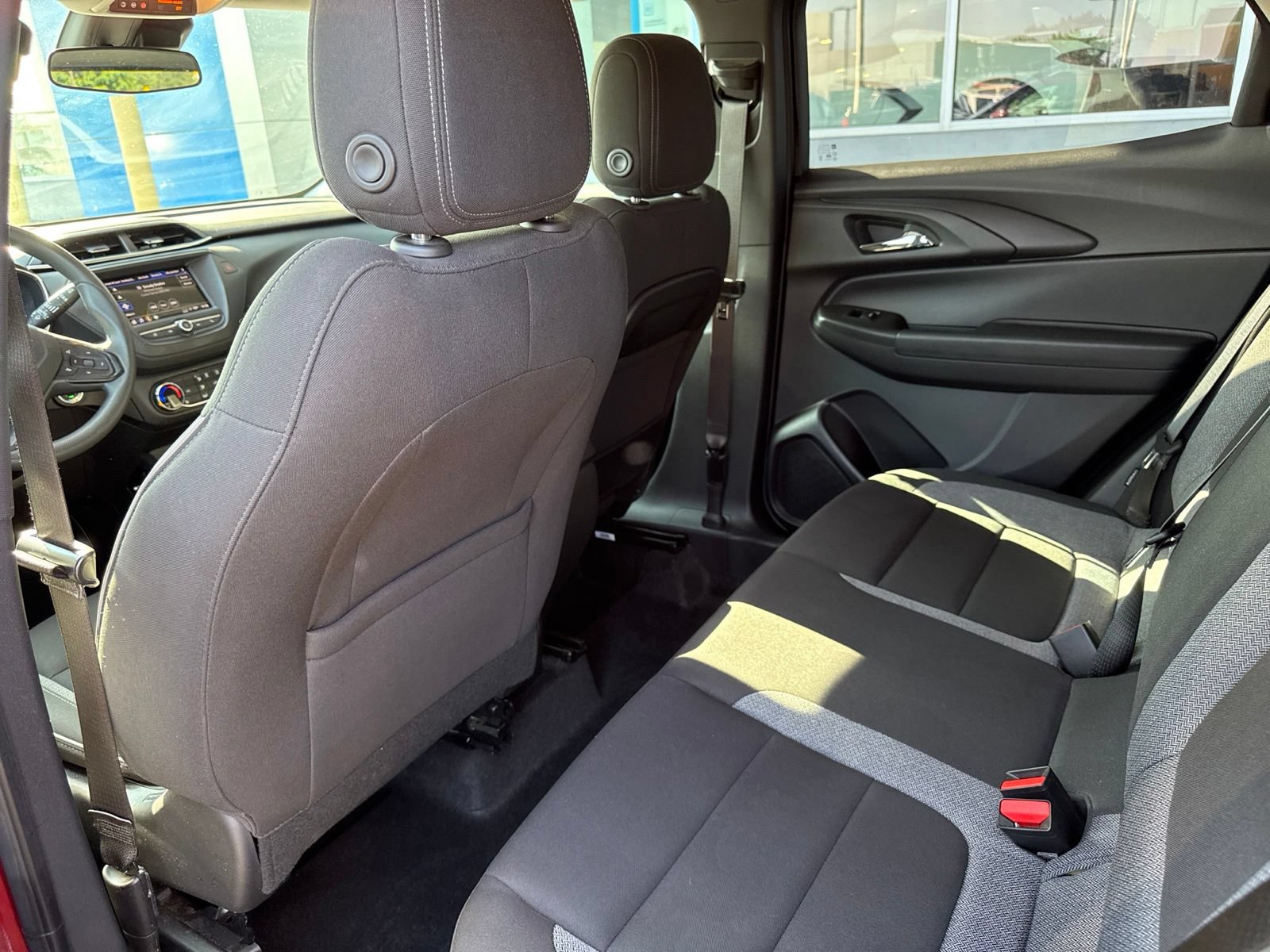 Used 2023 Chevrolet TrailBlazer LT FWD image 15