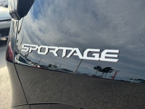 New 2026 Kia Sportage SX FWD image 9