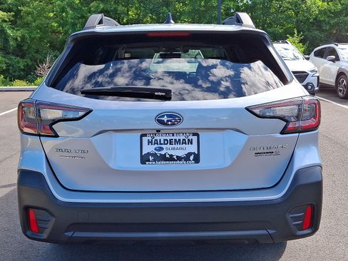 Certified 2022 Subaru Outback Premium AWD/4WD image 5