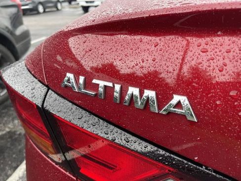 Used 2022 Nissan Altima 2.5 SV w/ SV Premium Package FWD image 7