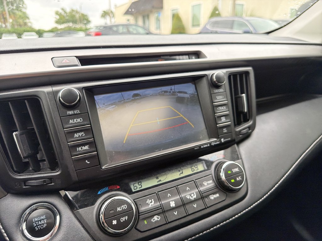 Used 2018 Toyota RAV4 Limited FWD image 26