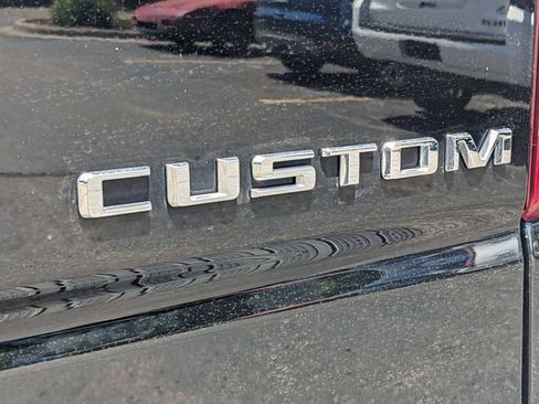 Used 2019 Chevrolet Silverado 1500 Custom Trail Boss w/ Custom Convenience Package AWD/4WD image 10